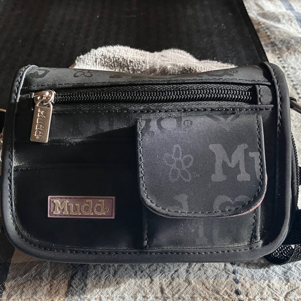 Vintage Mudd Black crossbody .